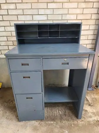 Mechanics Shop Desk / Crafts Work Station