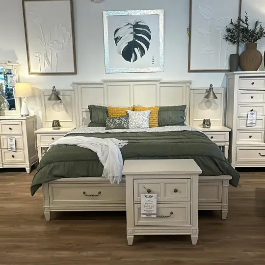 New on the floor and 😍