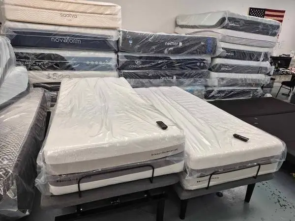 NEW!! SPLIT KING ADJUSTABLE BED with SERTA I SERIES  MATRESSES
