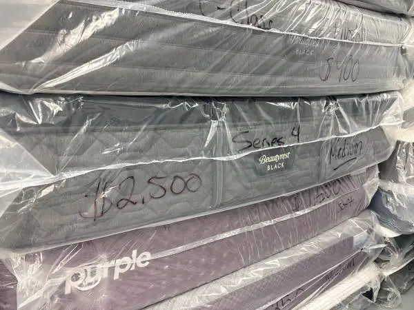 NEW KING  BEAUTYREST BLACK SERIES 4 PILLOWTOP MATTRESS