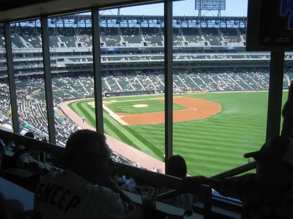 Chicago White Sox Huntington Bank Stadium Club Passes Tickets