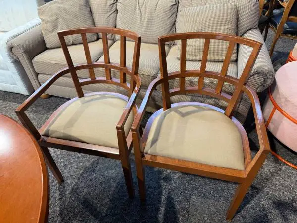Guest / Side Chair by Knoll w/ Wood Frame and Beige Fabric Seat