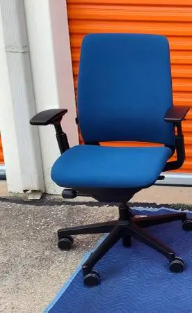OFFICE CHAIRS STEELCASE AMIA