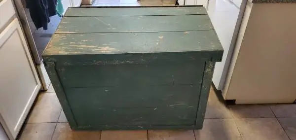 Antique wooden blanket or tool trunk/chest