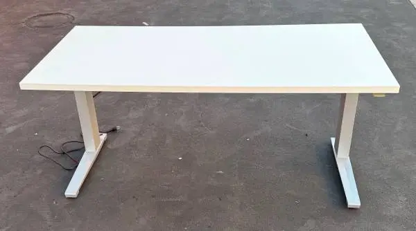 100  SIT STAND DESK…….                            HERMAN MILLER CHAIRS