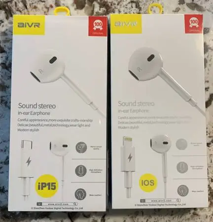 Wired Lightning Earphones (AiVR / iOS) & Type C