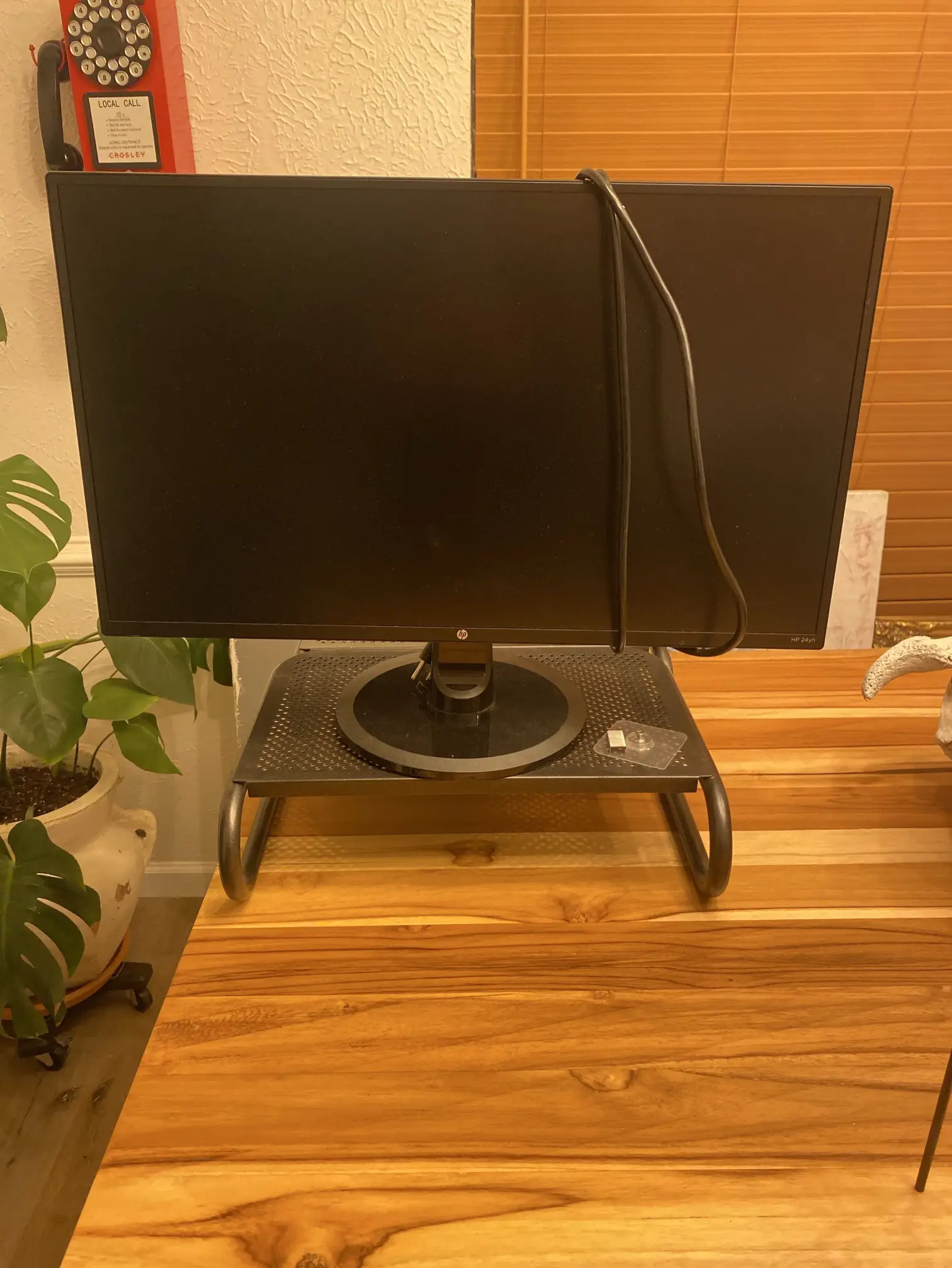 HP 24yh computer monitor