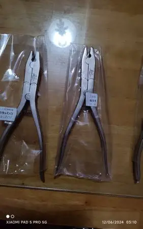 Piano tuning repair tool, stringing machine, squeezing, bending, plier