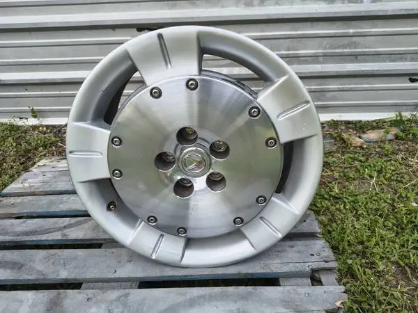 02-10 Lexus sc430 rim 18 (( only 1 available)