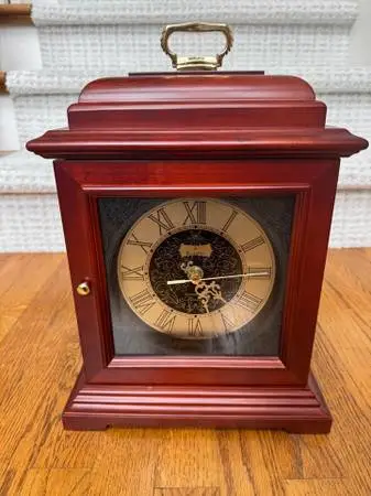 Bulova B1873 Wood Westminster 101 Jewels Mantel Clock
