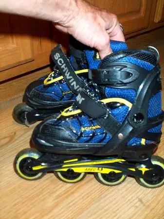 ROLLERSKATES Schwinn Kids Child Size 1-4 ABEC 5 SC-BIBS Blue Color