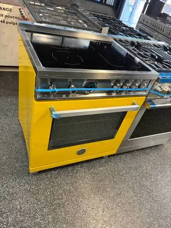 Giallo Yellow 30 Inch Range