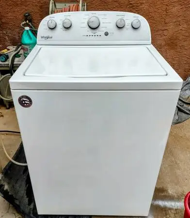 WASHER WHIRLPOOL SUPER CAPACITY VERY CLEAN AND FRESH SMELLING