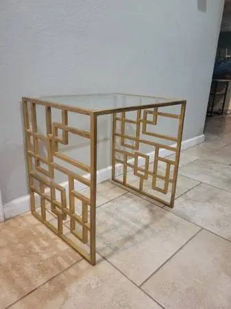 1 End Table