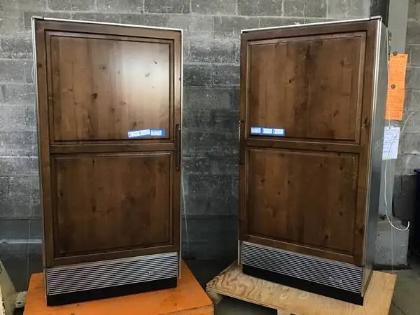 06 Sub-Zero Counter Depth Fridge/Freezer Pair