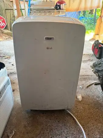 LG 10,200 BTU Portable Air Conditioner