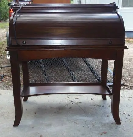 Elegant Solid Wood Roll-Top Desk. Nice!