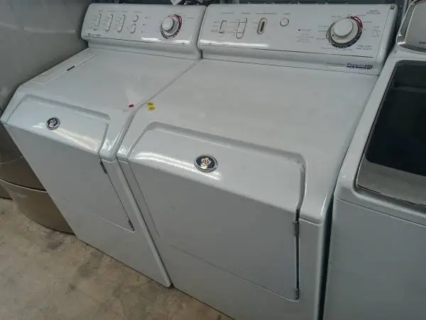 ★Maytag Neptune front load washer and gas dryer set