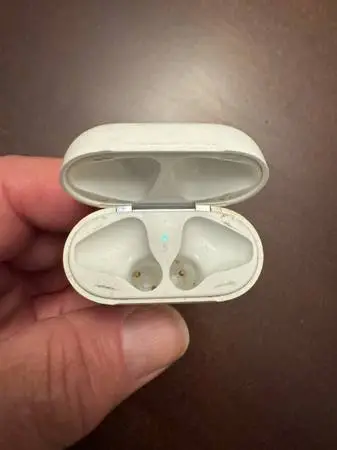 Apple Airpod Charging Case