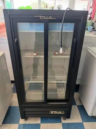 ~~~~> True Commercial Display Case Refrigerator, 56x 27