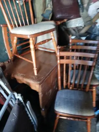 REAL MAPLEWOOD FOLDOUT LEAFES4CHAIRS