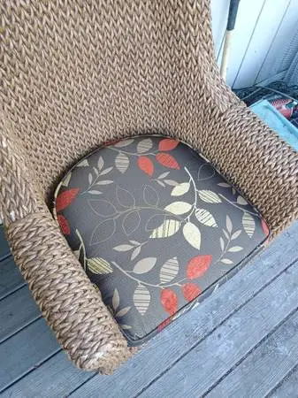 HD wicker chair holds hundreds of pounds
