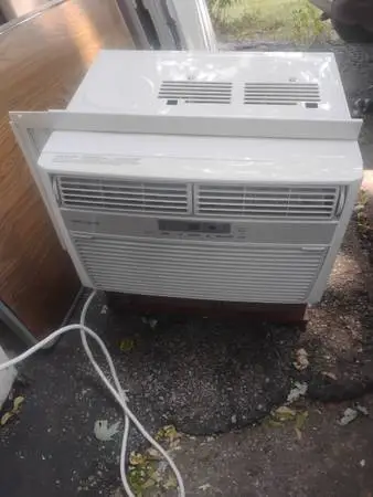 Window air conditioner 8000 btu