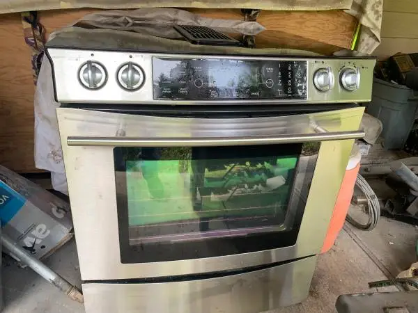 Jenn Air down vent stove