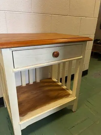Thomasville End Table-Lower shelf and drawer24x26Hx 17 D
