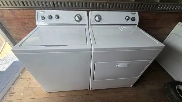 Whirlpool Washer Dryer Set* NICE*