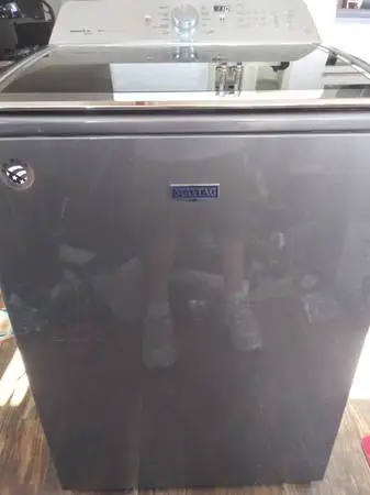 Maytag Bravos XL. XLarge Capacity with Steam and deep water wash