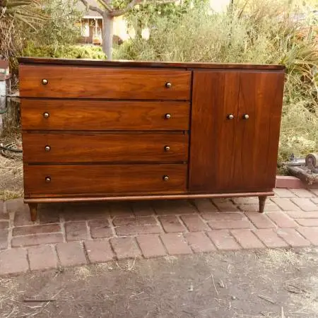 Beautiful c1962 MCM walnut Lexchair co Credenza/Sideboard EX Condition