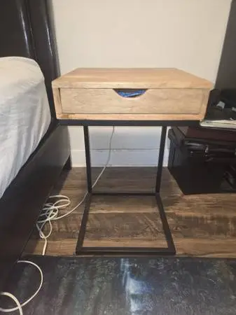 Nightstand w/ drawer