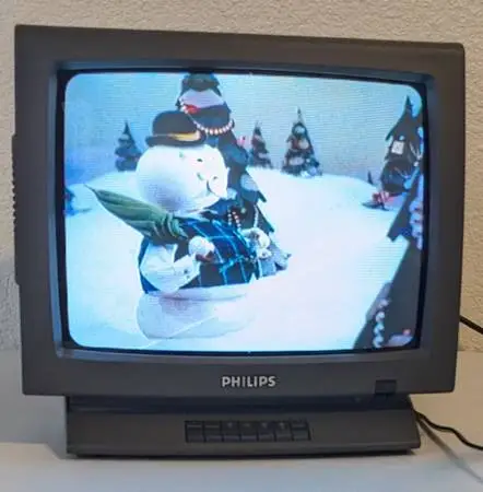 Philips 13 CRT Color TV w/ Remote 1993 Composite AV Tested