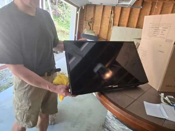 Samsung flatscreen TV
