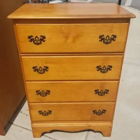 Solid Maple Chest of Drawers /  Dresser