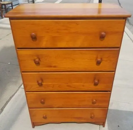 Vintage Solid Pine Chest of Drawers / Dresser