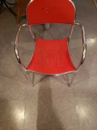 VINTAGE CHAIR