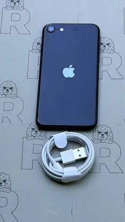 IPhone SE 3rd Gen 2022 64g Factory unlocked
