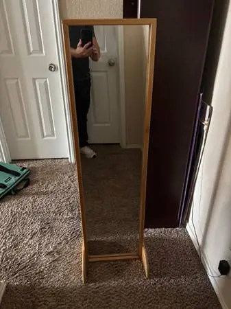 Upright 4’ Mirror
