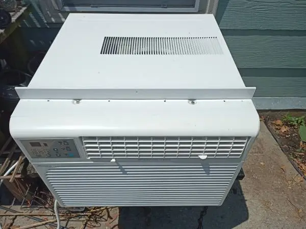 Window/Wall AC unit 15000 BTU 120vac