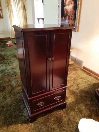 Jewelry armoire