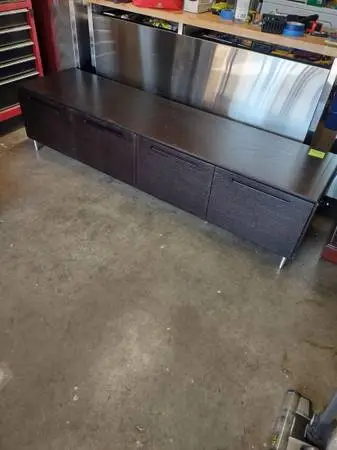 Moving sale