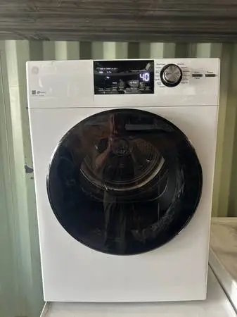 Warranty/free delivery electric 220V 24” new GE dryer