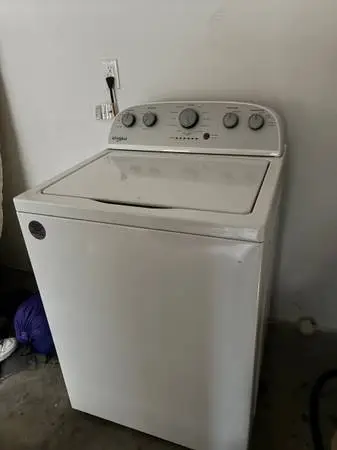 Clean Whirlpool Washer - Runs Great! (Delivery Available)