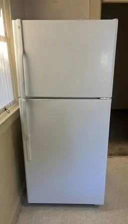 GE UPRIGHT REFRIGERATOR FREEZER