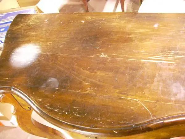 Half-round vintage antique-style table