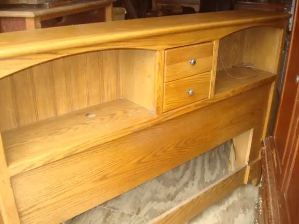 oak queen bed /sale