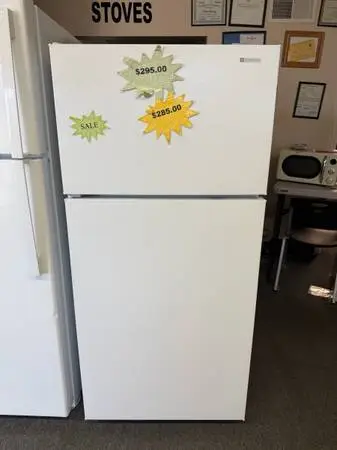 Apartment Size Fridge (6 months warranty) ALKA#8229