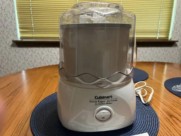 Cuisinart Ice Cream Maker - 1-1/2 Quart
